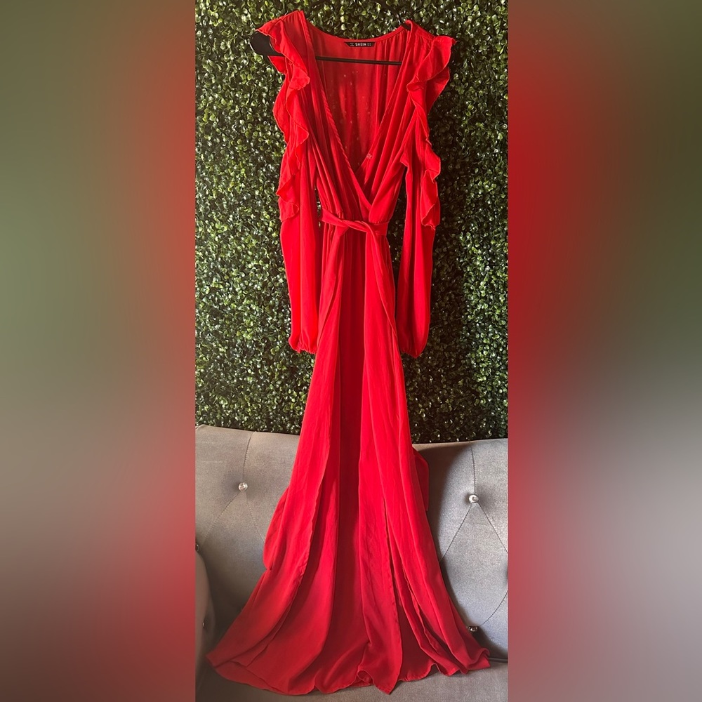 Red Long Sleeve Cold Shoulder Ruffle Maxi Dress w/Belt